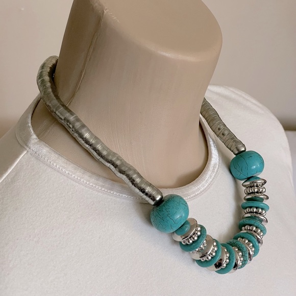Silver and Turquoise Howlite Beaded Statement Necklace - Picture 2 of 11